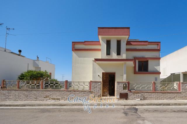 Villa in Via Savona, Matino - Foto 1