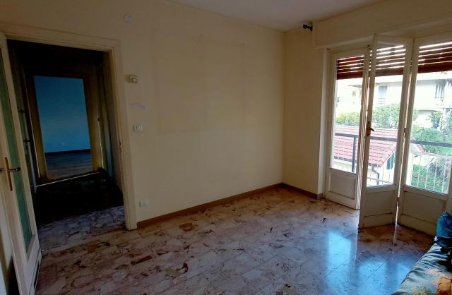 2-room flat in Via Dante Alighieri, Sanremo - Photo 1