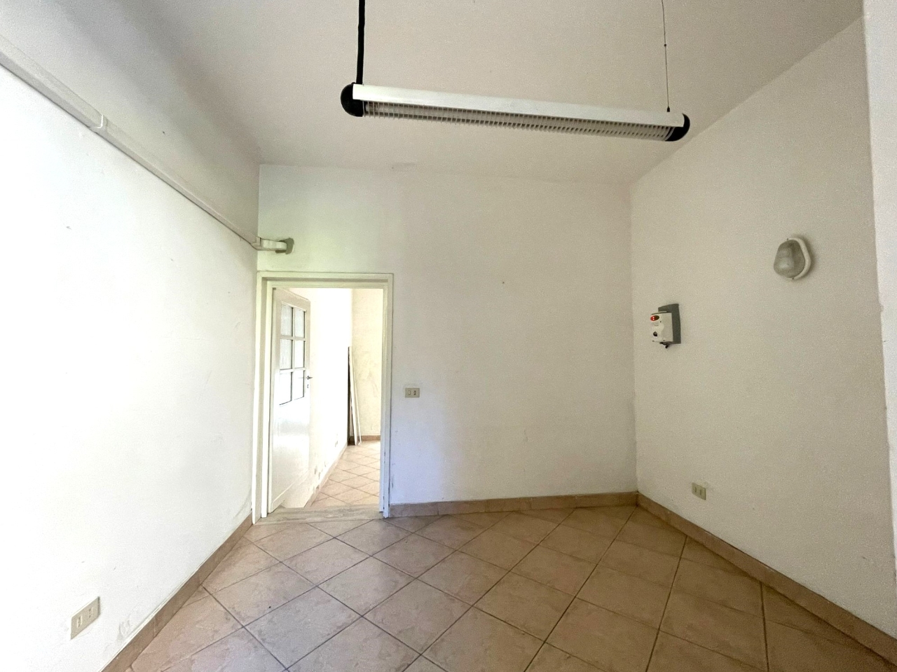 Negozio in Via Guido Alessi, Firenze, {3} - Foto 1