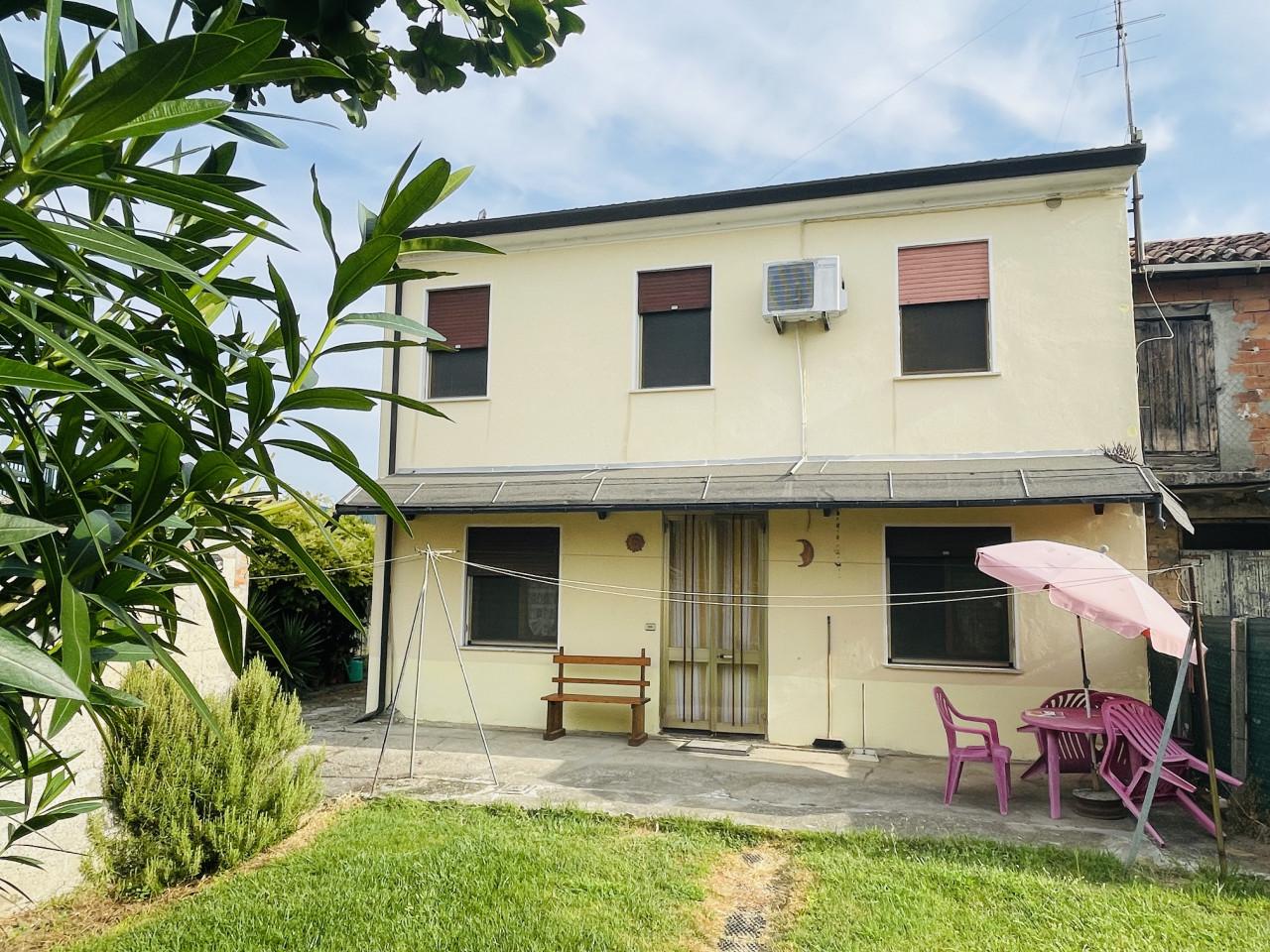 Villa in vendita a Piacenza D'Adige