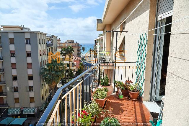 Apartament in Via Pisa, Albenga - Photo 1