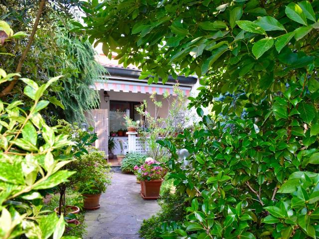 Terraced house in Via Fontanelle, Veniano - Photo 1