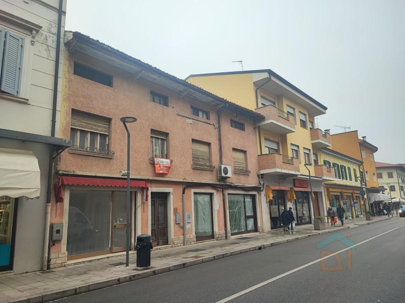 Palazzo in vendita a Cervignano Del Friuli