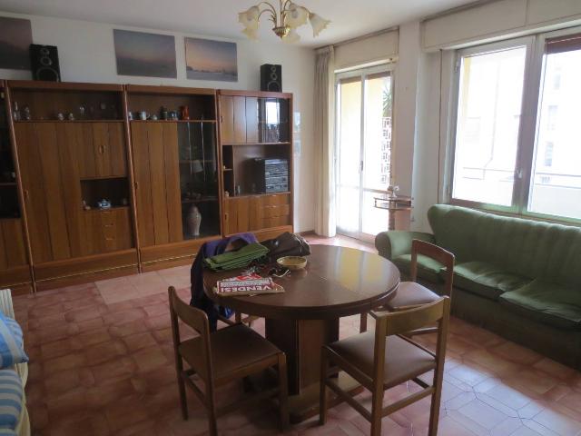 Apartament in {3}, Viale Assisi - Photo 1