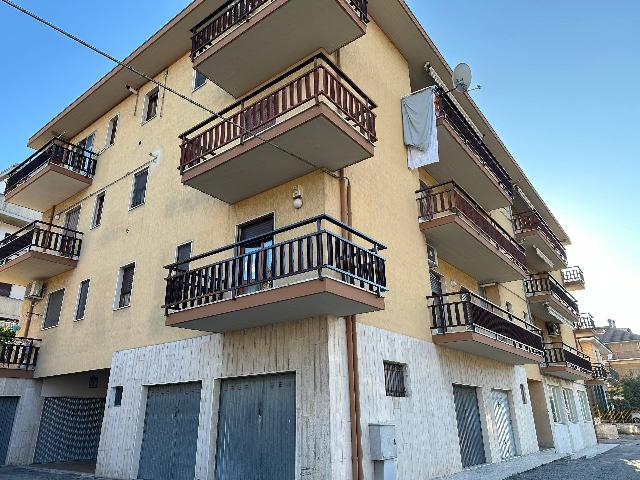 Vierzimmerwohnung in Via Cuneo, Folignano - Foto 1