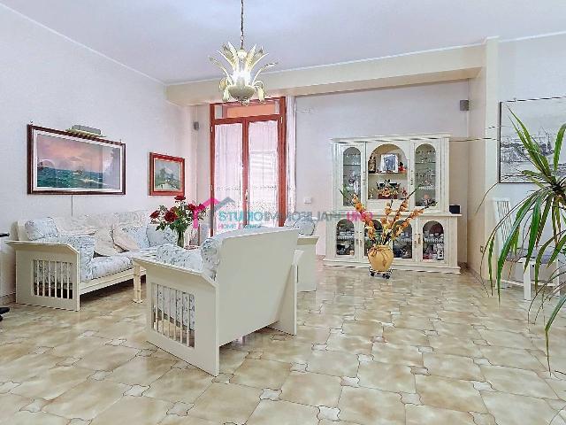 4-room flat in Viale Domenico Scarlatti, Saviano - Photo 1