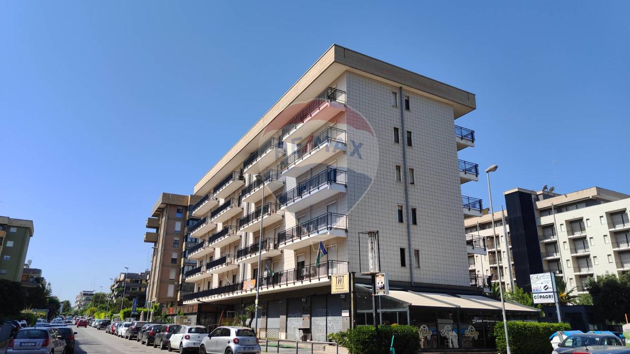 Ufficio in Via Divisione Paracadutisti Folgore 5, Bari - Foto 1