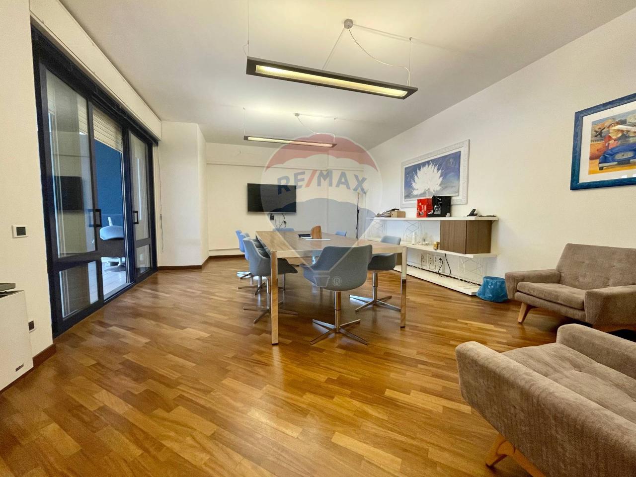 Ufficio in Via Rodi 3, Bari - Foto 1