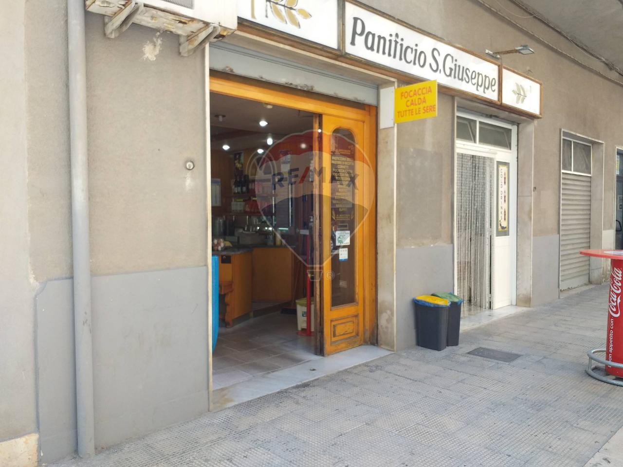 Negozio in Corso Sidney Sonnino 147, Bari, {3} - Foto 2