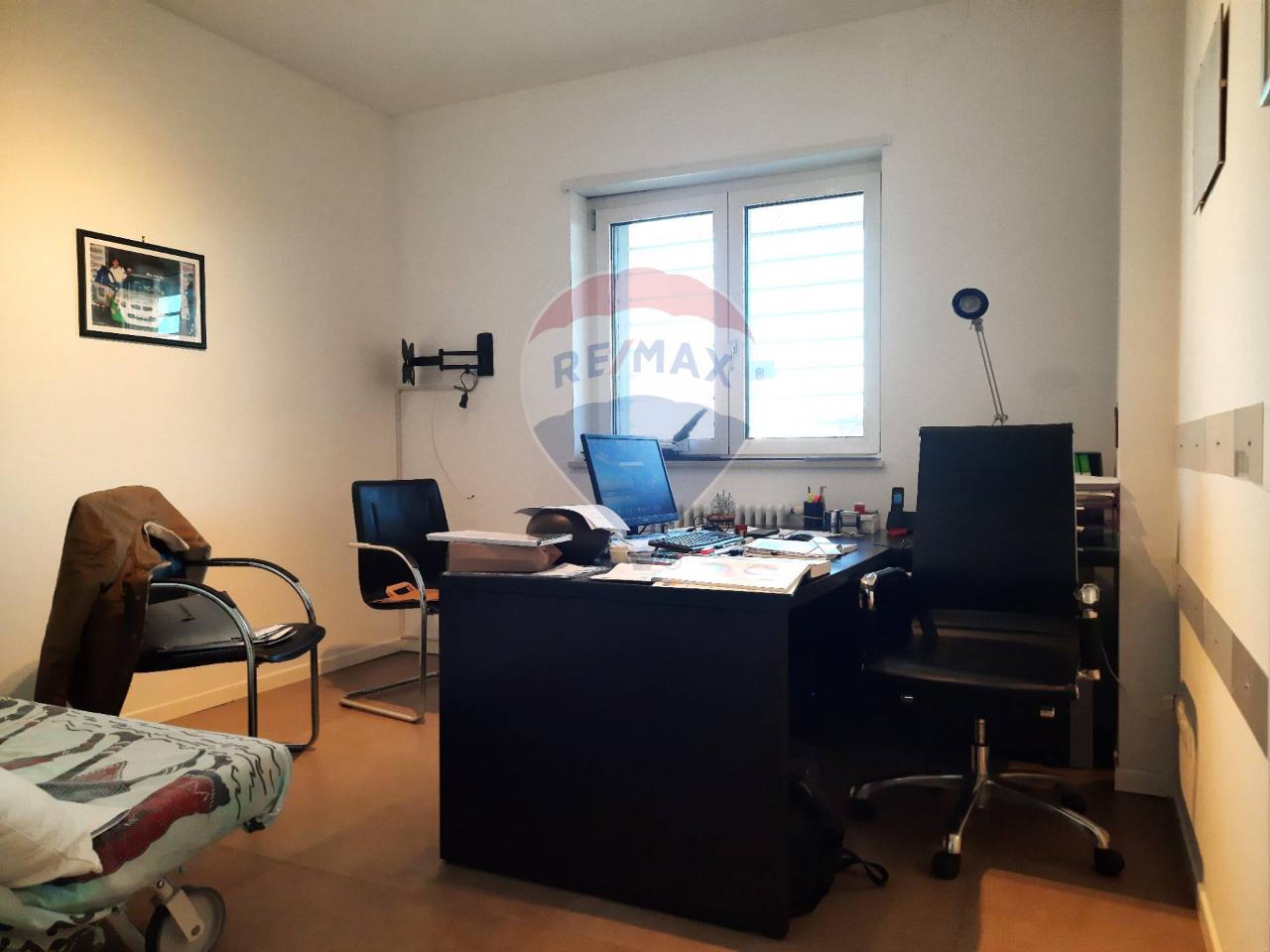 Ufficio in Via Mimmo Conenna 41, Bari, {3} - Foto 2