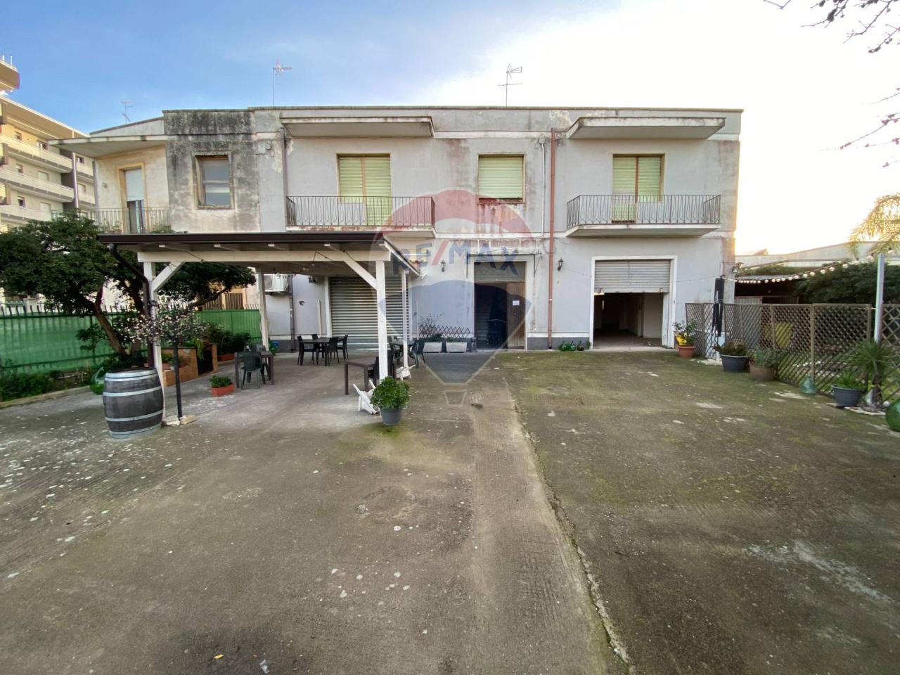 Negozio in Via Taranto 124, Lecce, {3} - Foto 1