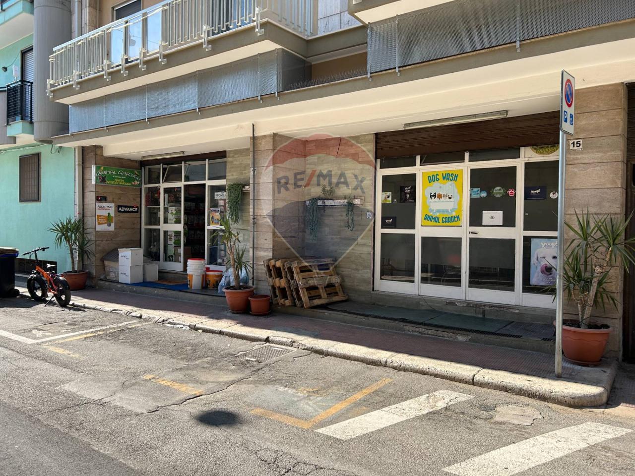 Negozio in Via Pozzoloizzi 15-17, Adelfia, {3} - Foto 2