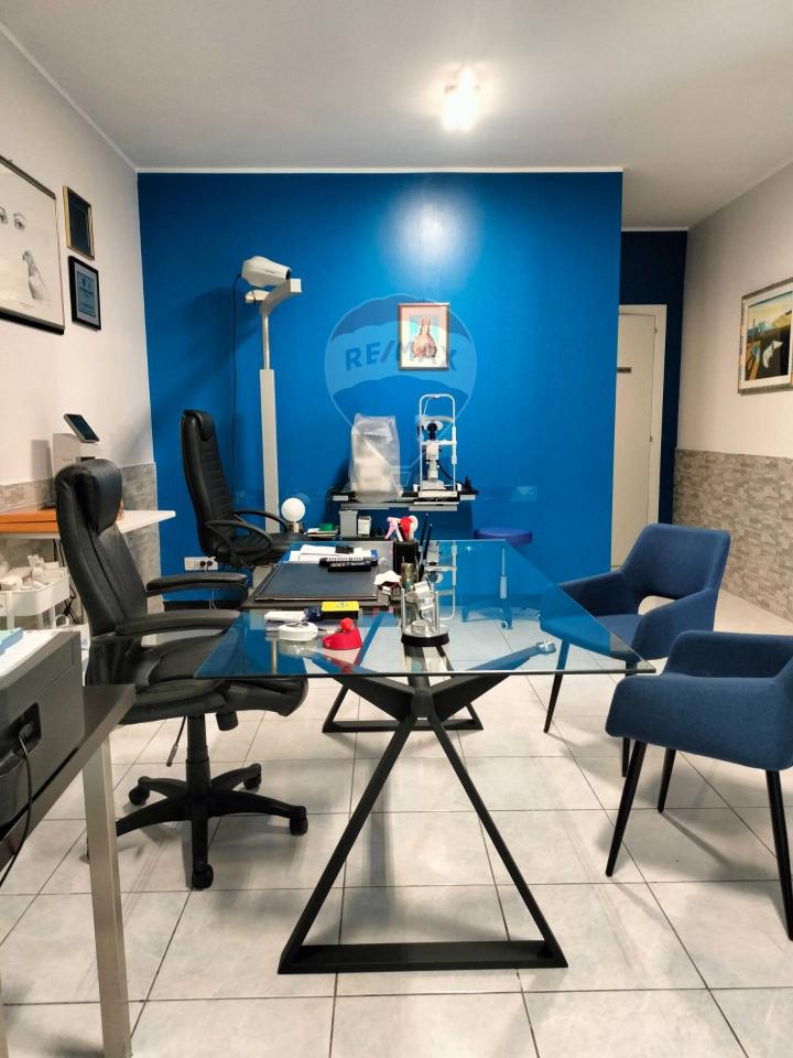 Negozio in Via Ruggero Leoncavallo 53, Bari, {3} - Foto 2