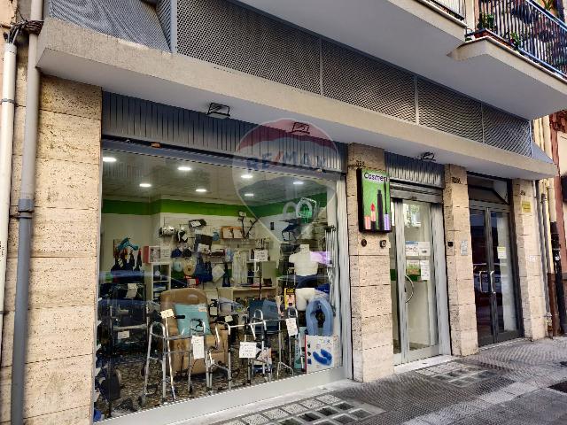 Shop in {3}, Via Principe Amedeo 352 - Photo 1