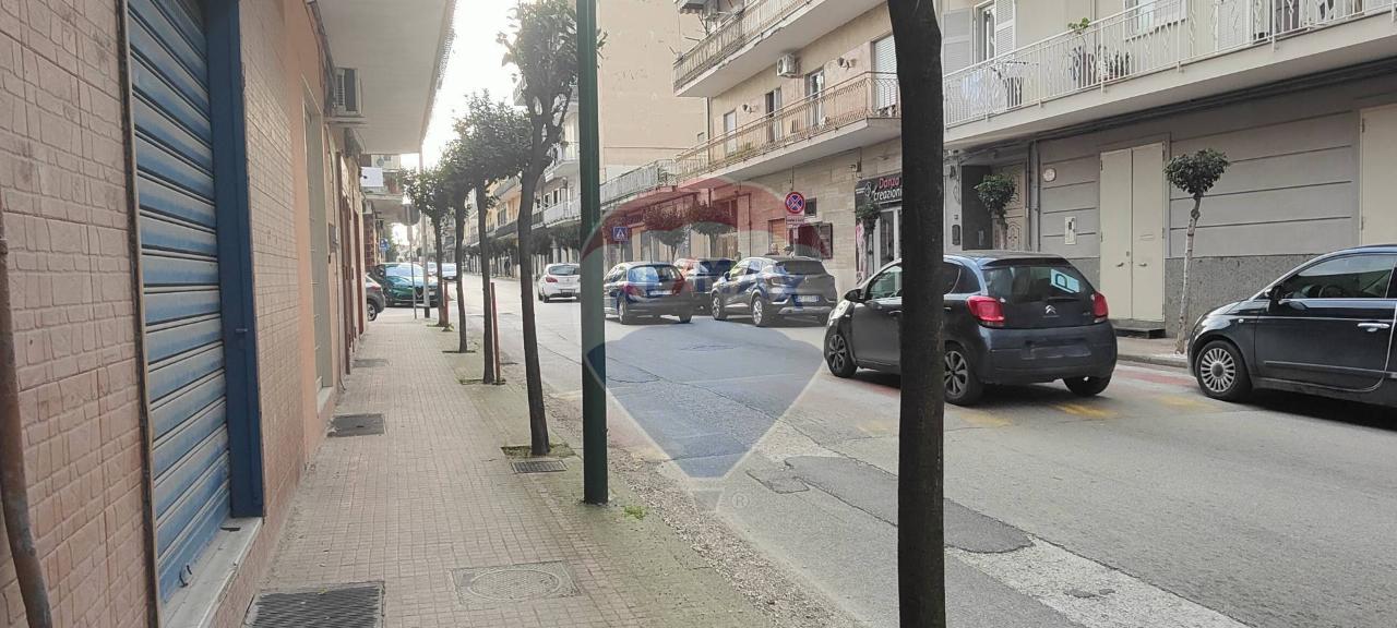 Negozio in Via Francesco Petrarca 76, Casoria, {3} - Foto 1