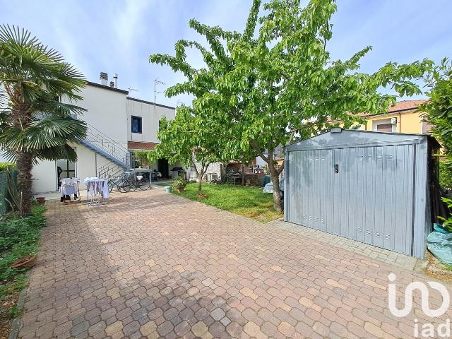 Detached house in Via Isonzo, Rovigo - Photo 1