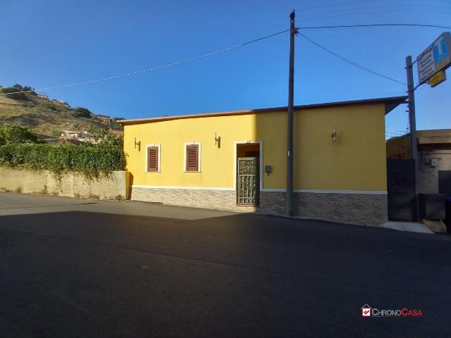 Villa in Via Direzione Artiglieria 16, Messina - Foto 1