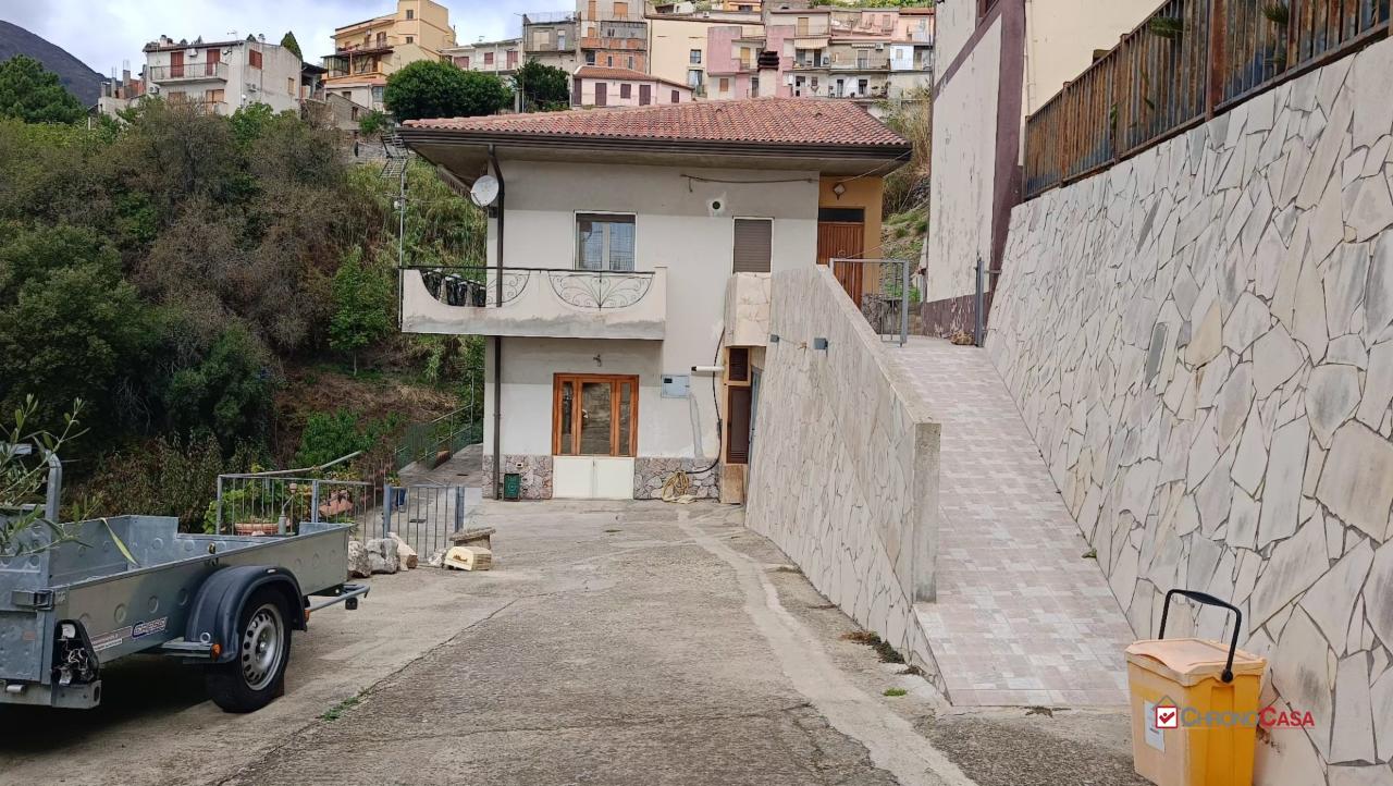 Villa in vendita a Ali' Terme