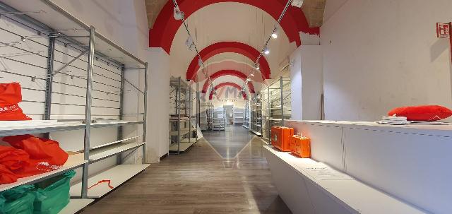 Shop in {3}, Corso Benedetto Croce 213 - Photo 1