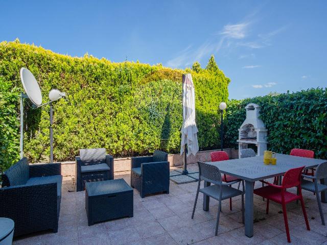 3-room flat in Viale dei Pini B2, Noicattaro - Photo 1