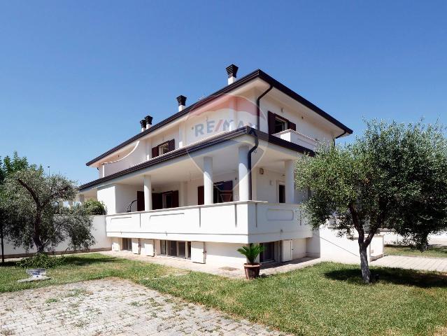 Mansion in Via Alfredo Casella 73, Ginosa - Photo 1