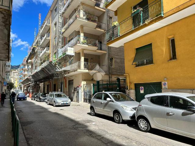 Negozio in Via Fabrizio Pinto 62, Salerno - Foto 1