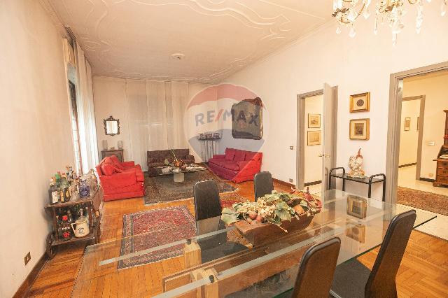 Apartament in Viale Brigata Bisagno 4, Genova - Photo 1