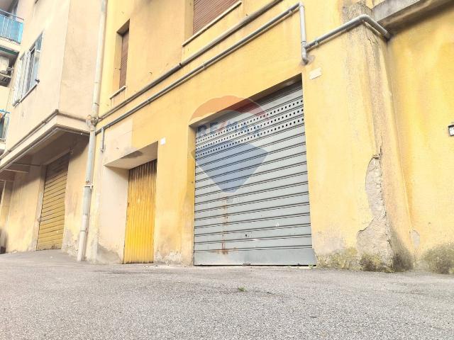 Garage or car box in Via Napoli 62 Ar, Genova - Photo 1