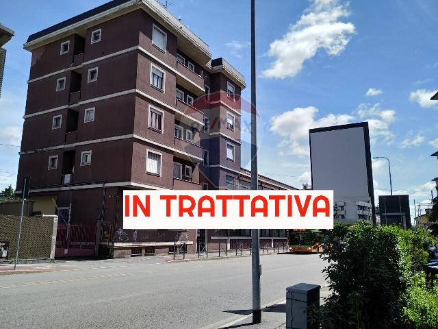 2-room flat in Viale Belforte 11, Varese - Photo 1