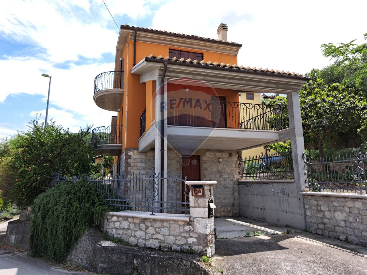 Casa indipendente in vendita a Roccascalegna
