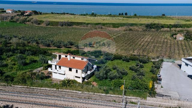 Villa in Strada Statale 16 Dir. Nord S.N.C., Vasto - Foto 1