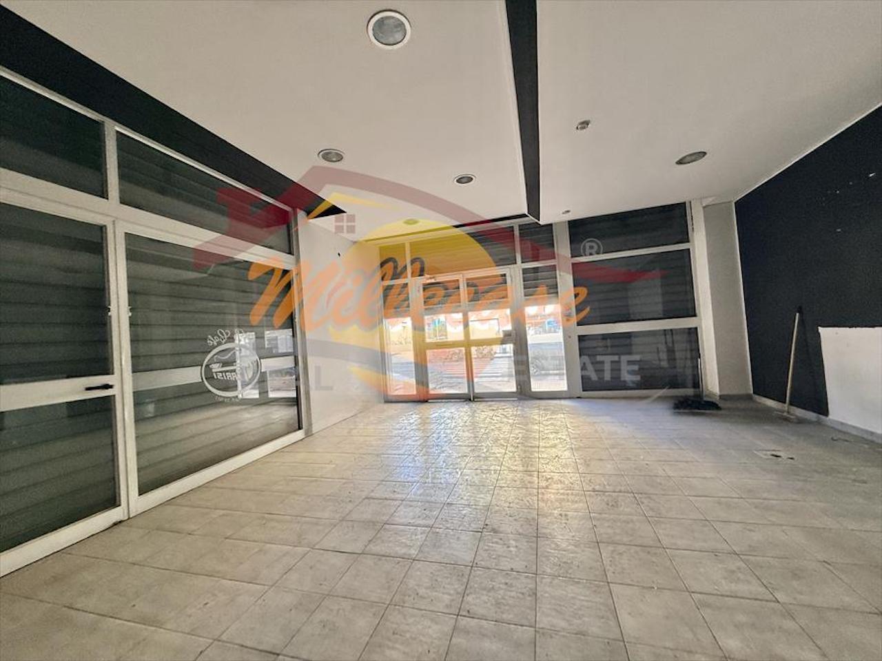 Negozio in Viale Zecchino, Siracusa, {3} - Foto 2
