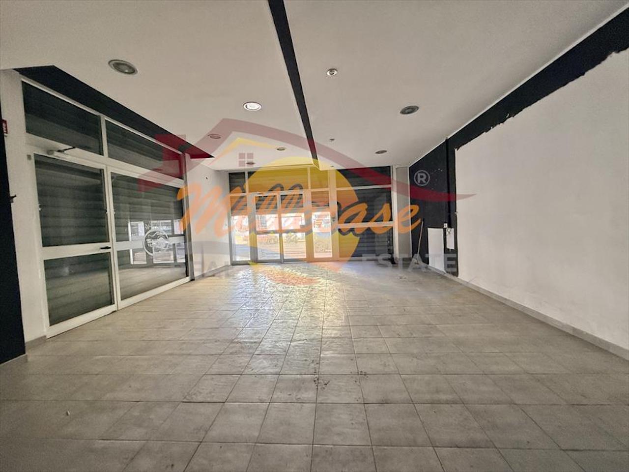 Negozio in Viale Zecchino, Siracusa, {3} - Foto 1