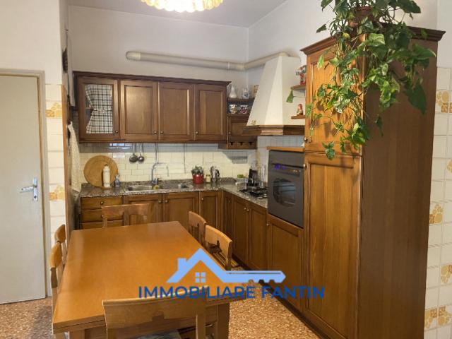 Detached house in Strada San Zeno 15d, Treviso - Photo 1