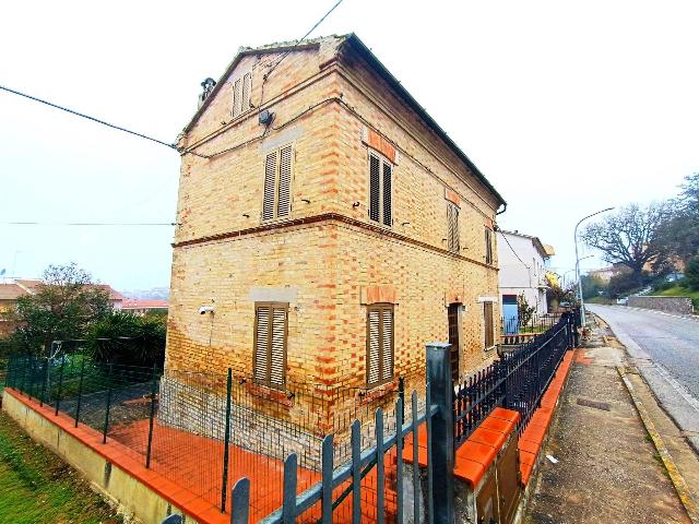 Detached house, Monte San Giusto - Photo 1