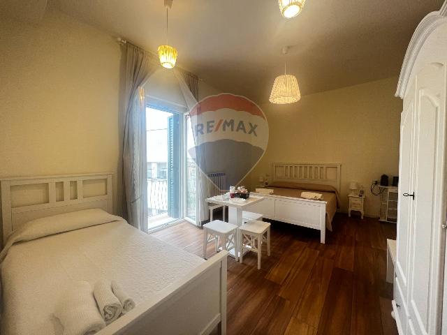 4-room flat in {3}, - Photo 1