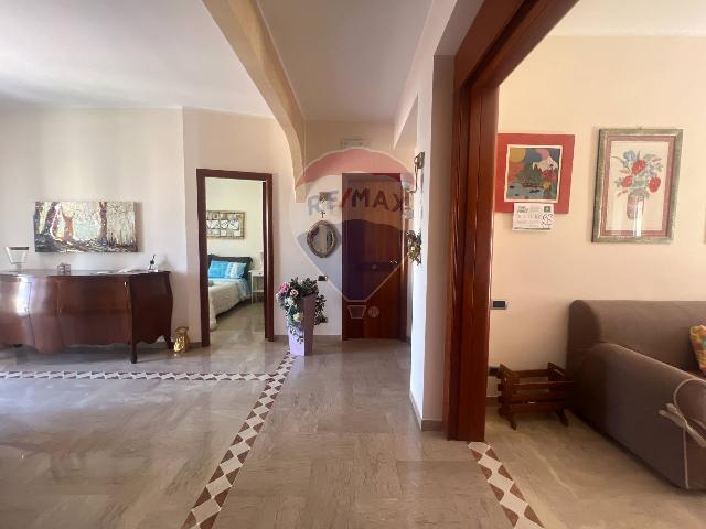 4-room flat, Matera - Photo 1