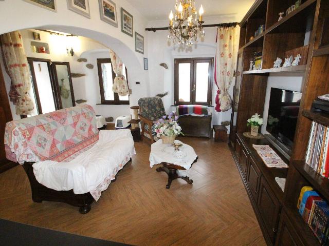 Vierzimmerwohnung in Salita San Carlo di Cese, Genova - Foto 1