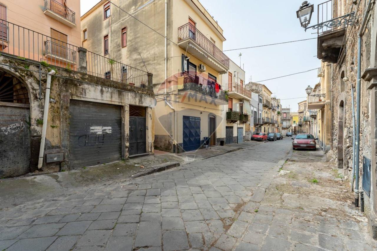 Casa indipendente in vendita a Adrano