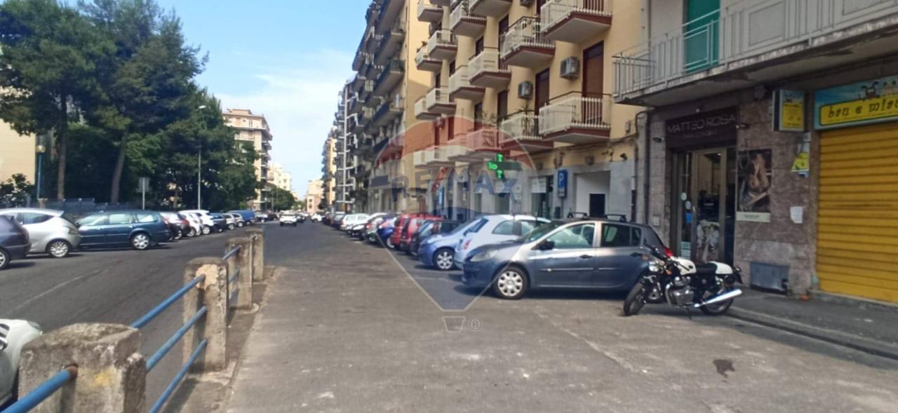 Negozio in Via Salvatore Citelli 43, Catania - Foto 1