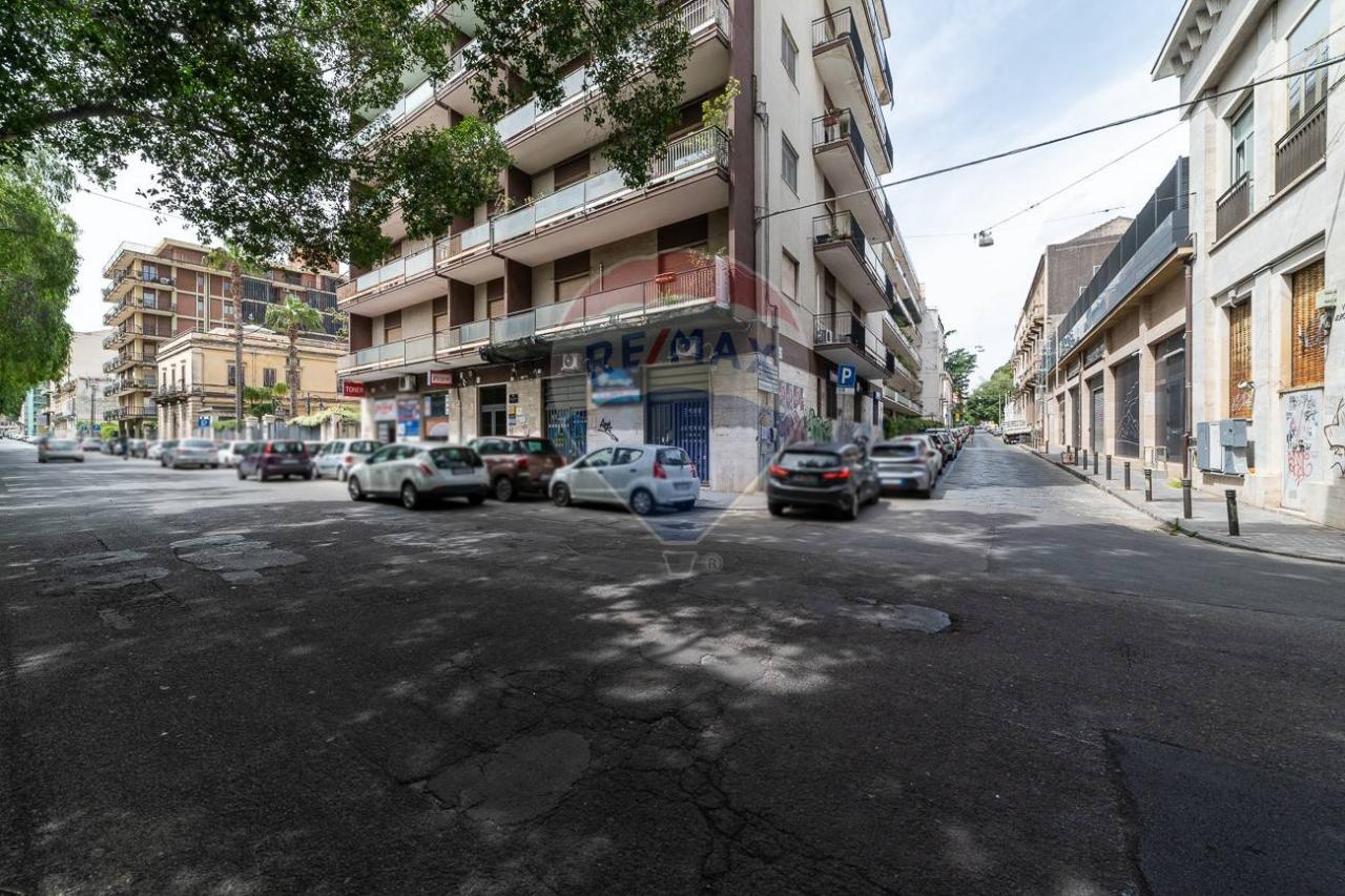 Negozio in Via S.Tomaselli 43/a43/B, Catania - Foto 1