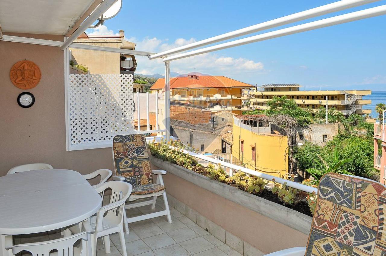 Appartamento in vendita a Sant'Alessio Siculo