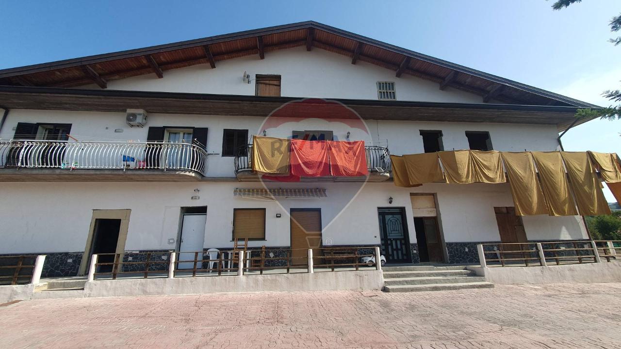 Palazzo in vendita a Santa Maria Di Licodia