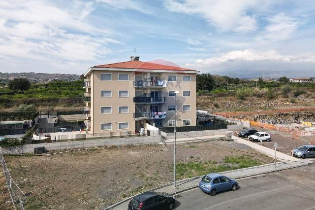 4-room flat in Via Monsignor Salvatore Messina Foti 9, Acireale - Photo 1