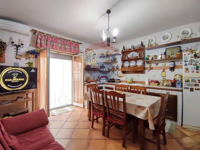 Vierzimmerwohnung in Via Ignazio Urso 9 a, Aci Catena - Foto 1