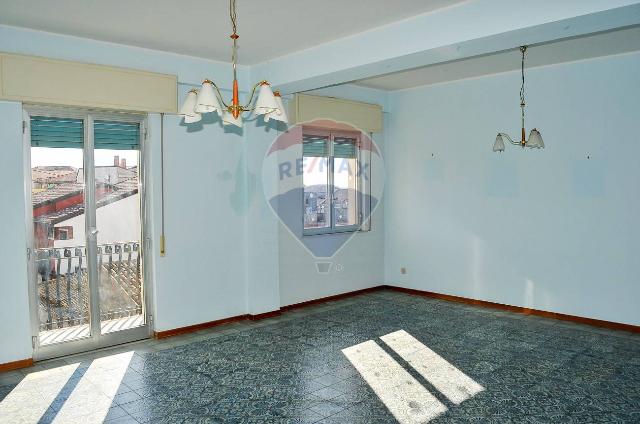 4-room flat in Via Fratelli Cairoli 41, Belpasso - Photo 1