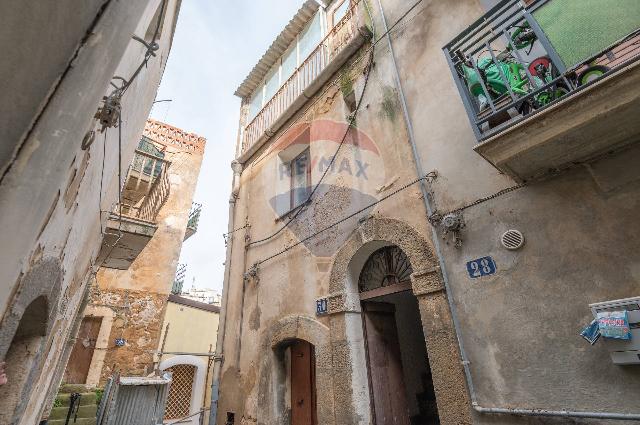 Detached house in Via Iudicelli 28, Caltagirone - Photo 1