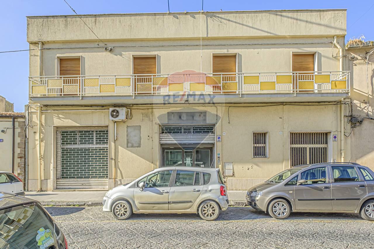 Negozio in Via Porta del Vento 34, Caltagirone, {3} - Foto 1