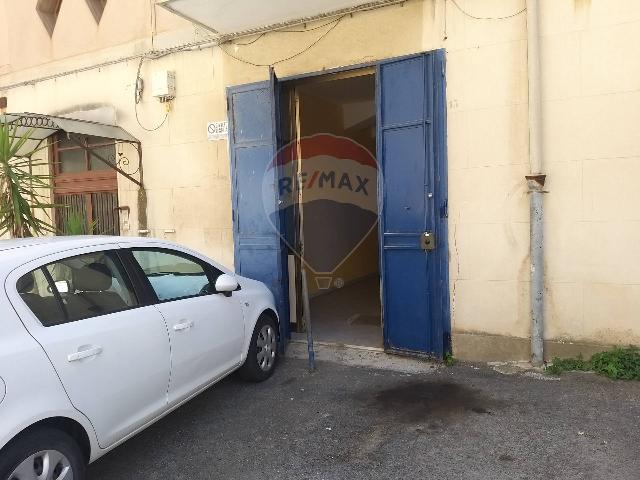 Warenlager in Via Gaetano Oliva 13, Messina - Foto 1