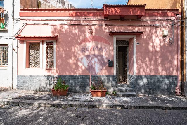 Detached house in Via Neri 61, Catania - Photo 1